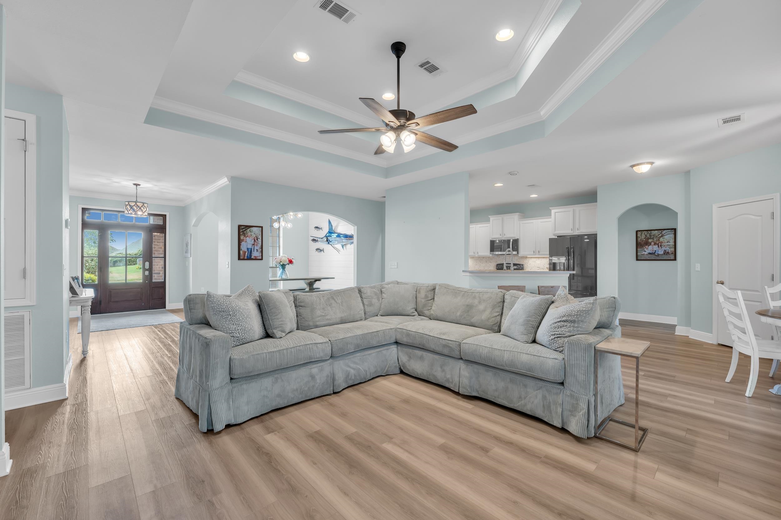 7109 Rocky Rd Loop Gulf Shores, AL 36542 - Photo 11 of 30 Living Room