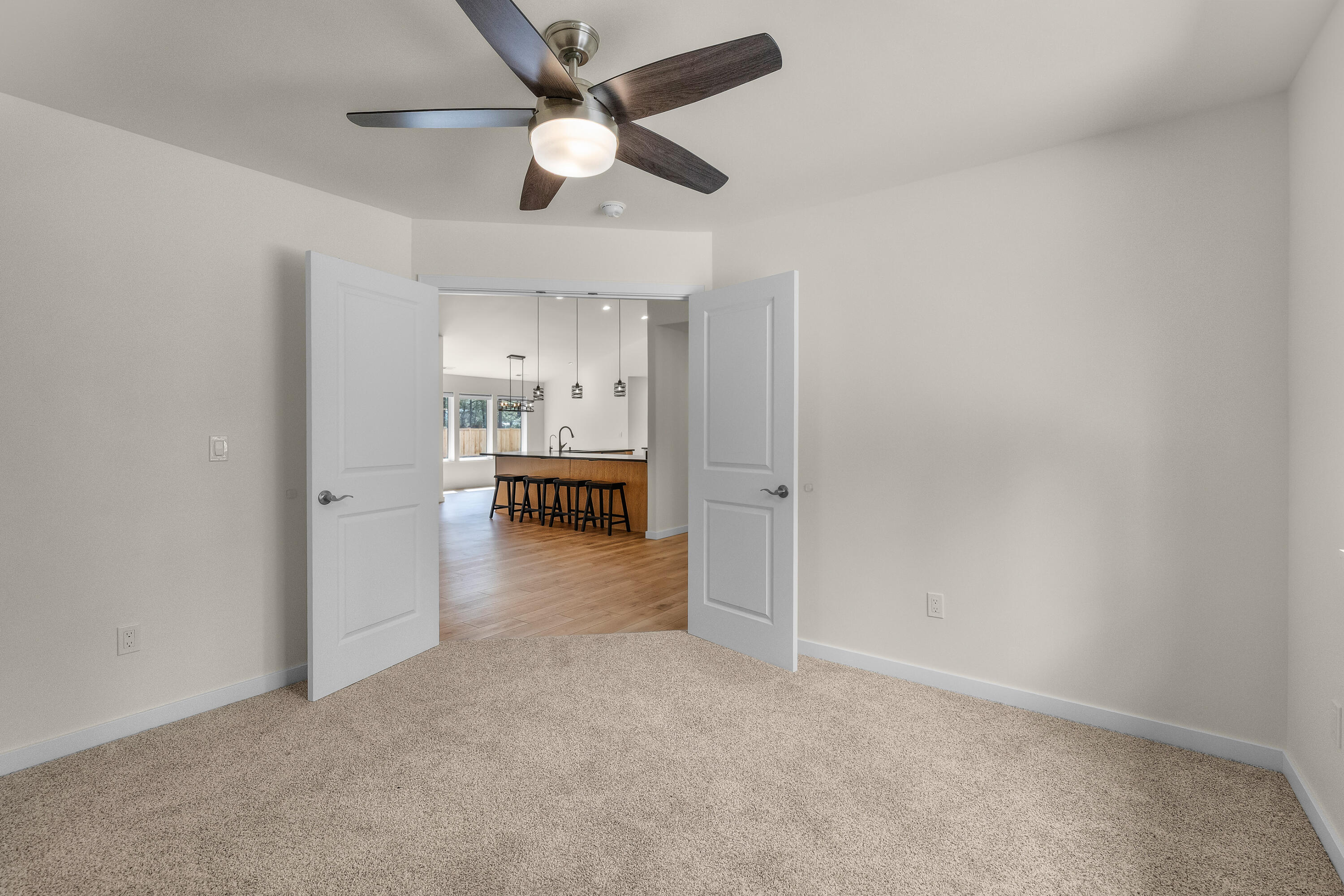 15943 Cascade Lane La Pine, OR 97739 - Photo 41 of 55 Office