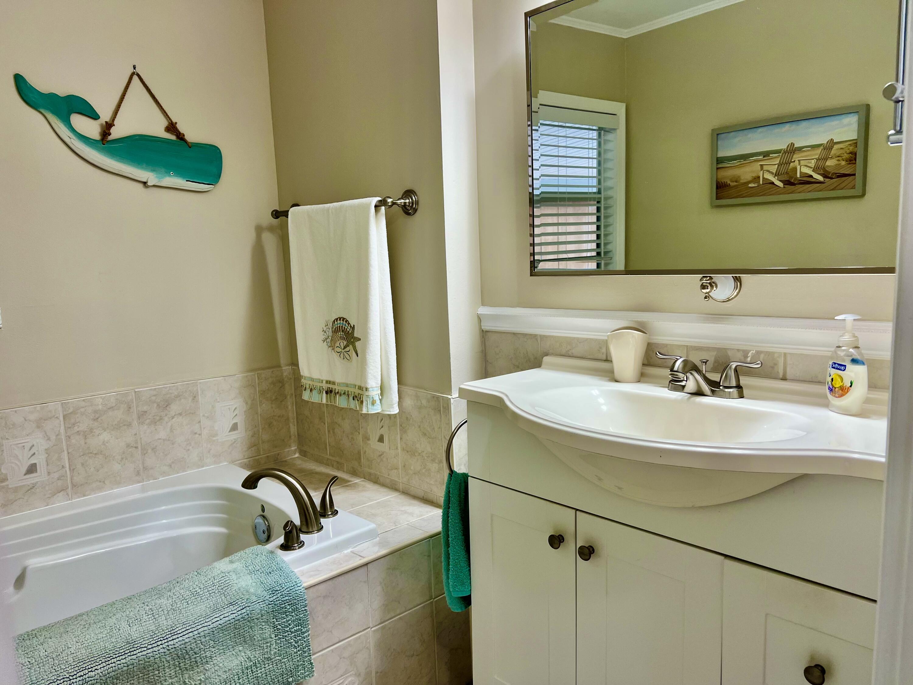 3325 Street Street Hollywood, FL 33021 - Photo 12 of 39 IMG_8125