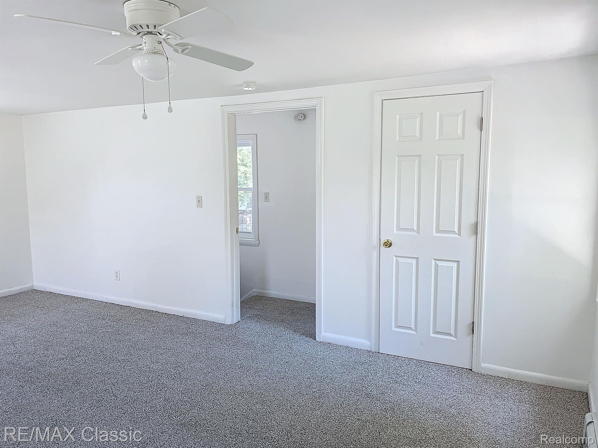 16587 Beech Daly Road Taylor, MI 48180 - Photo 30 of 47 2nd Primary bedroom entrance off of top of stairs