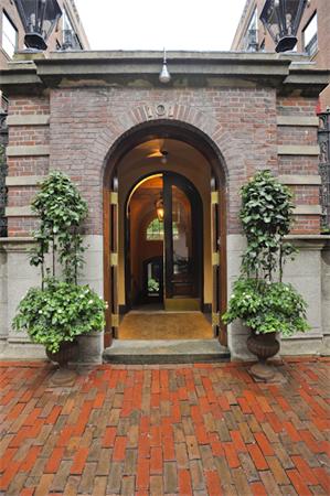 101 Chestnut Street, Unit H Boston, MA 02108 - Photo 5 of 12