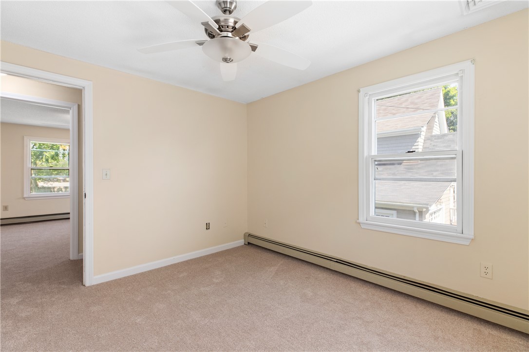 94 Ridgewood Road Middletown, RI 02842 - Photo 16 of 31