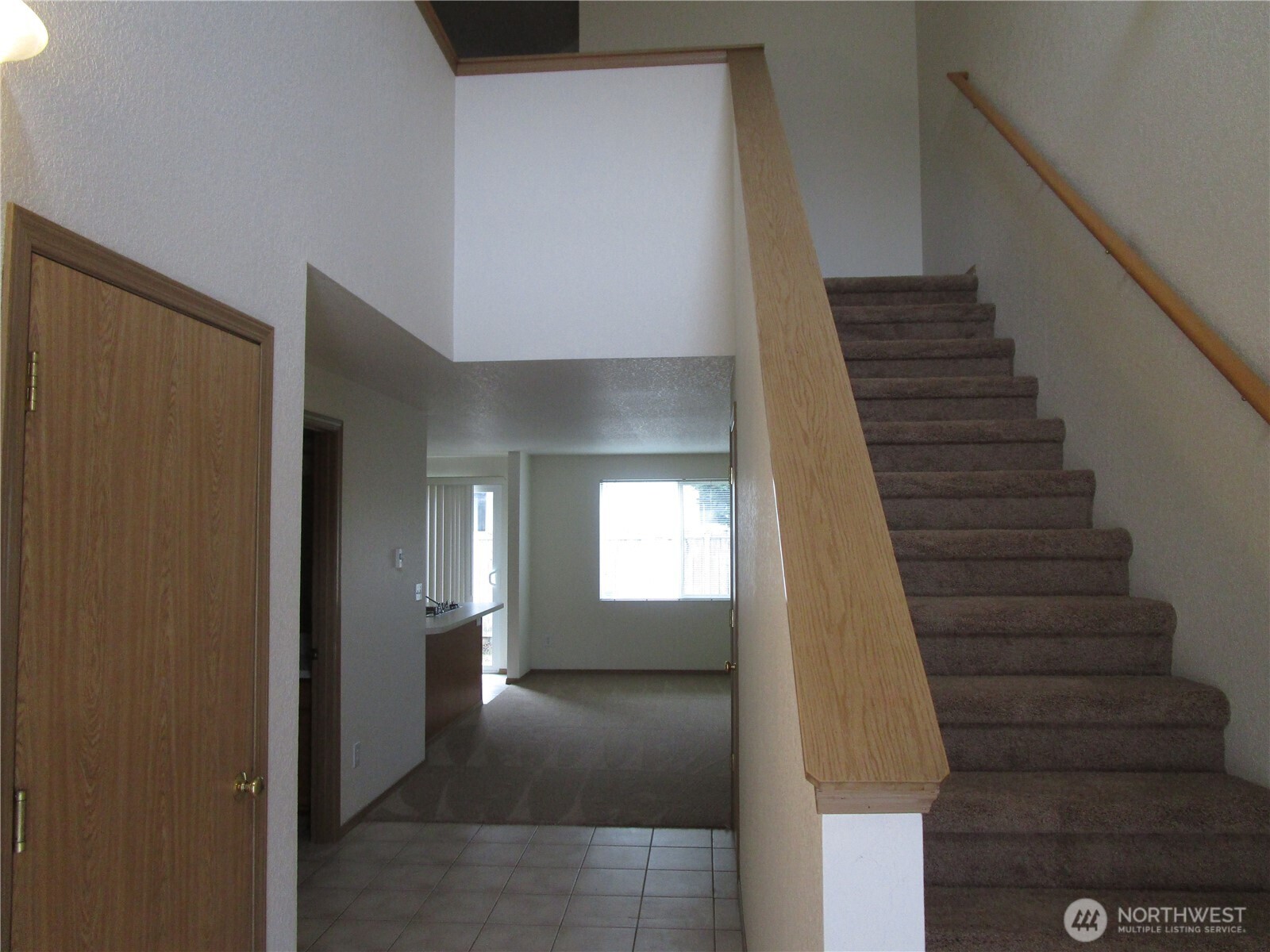 1116 Golf Club Road Southeast, Unit B Lacey, WA 98503 - Photo 2 of 8