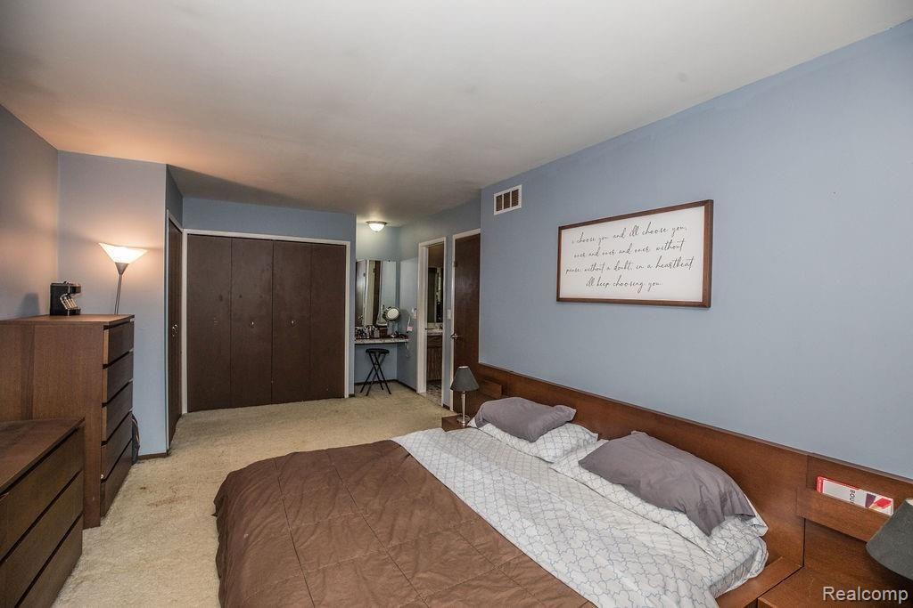 41711 Utica Road Sterling Heights, MI 48313 - Photo 49 of 65 7E8A1544.jpg