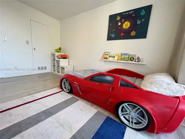 $2,700 | 2101 Atlantic Shores Boulevard, Unit 320, Hallandale Beach, FL 33009