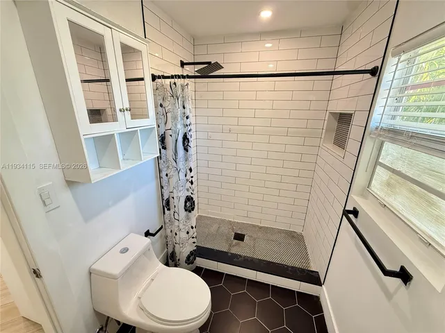 $1,900 | 1029 Northwest 28th Street, Unit 2, Miami, FL 33127