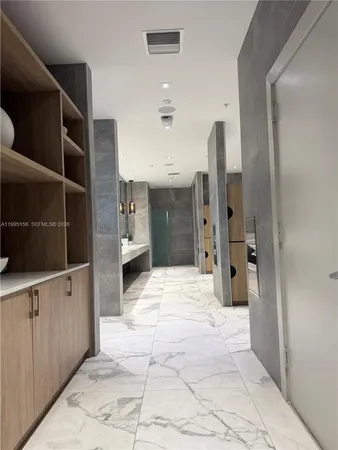$429,000 | 90 Southwest 3rd Street, Unit 2112, Miami, FL 33130