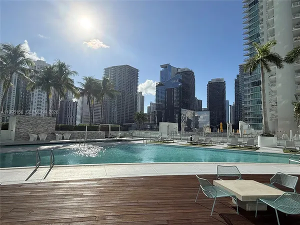 $429,000 | 90 Southwest 3rd Street, Unit 2112, Miami, FL 33130
