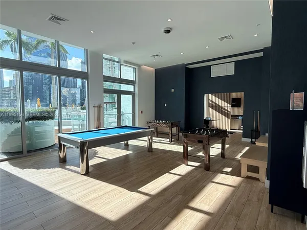 $429,000 | 90 Southwest 3rd Street, Unit 2112, Miami, FL 33130