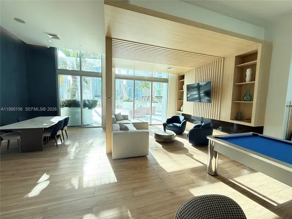 $429,000 | 90 Southwest 3rd Street, Unit 2112, Miami, FL 33130