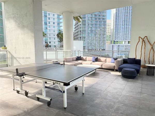 $429,000 | 90 Southwest 3rd Street, Unit 2112, Miami, FL 33130