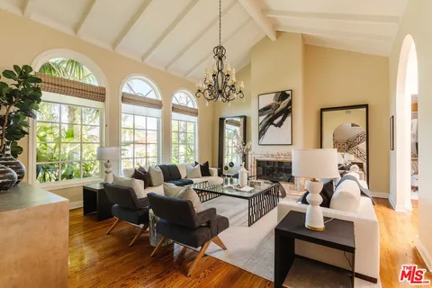 $4,675,000 | 16799 Monte Hermoso Drive, Pacific Palisades, CA 90272
