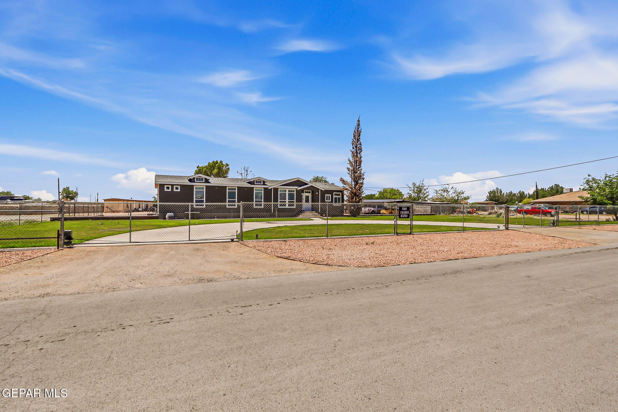 11250 San Ysidro Road Socorro, TX 79927 - Photo 5 of 65 56-web-or-mls-IMG_7816