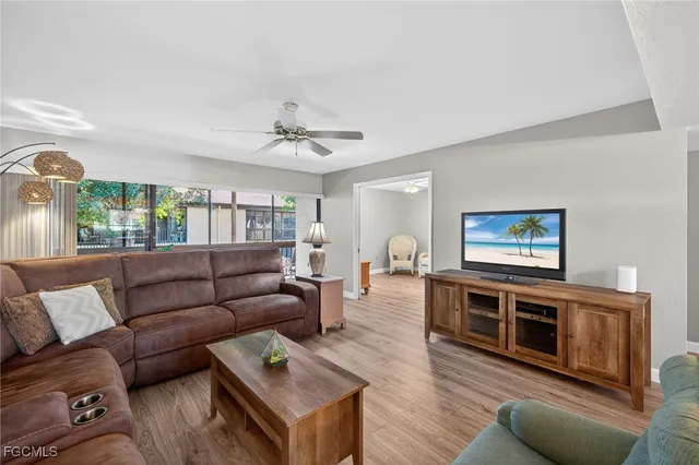 $299,500 | 4384 Bowsprit Court, Unit 2B, Fort Myers, FL 33919