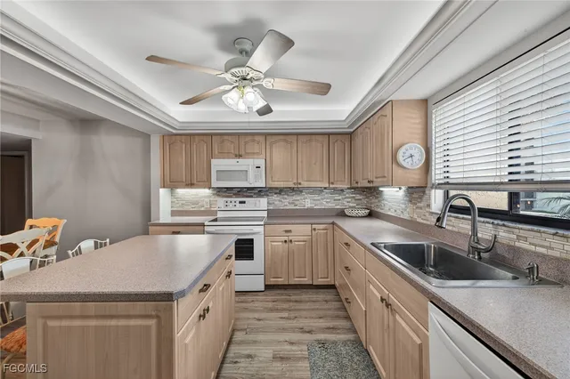 $299,500 | 4384 Bowsprit Court, Unit 2B, Fort Myers, FL 33919