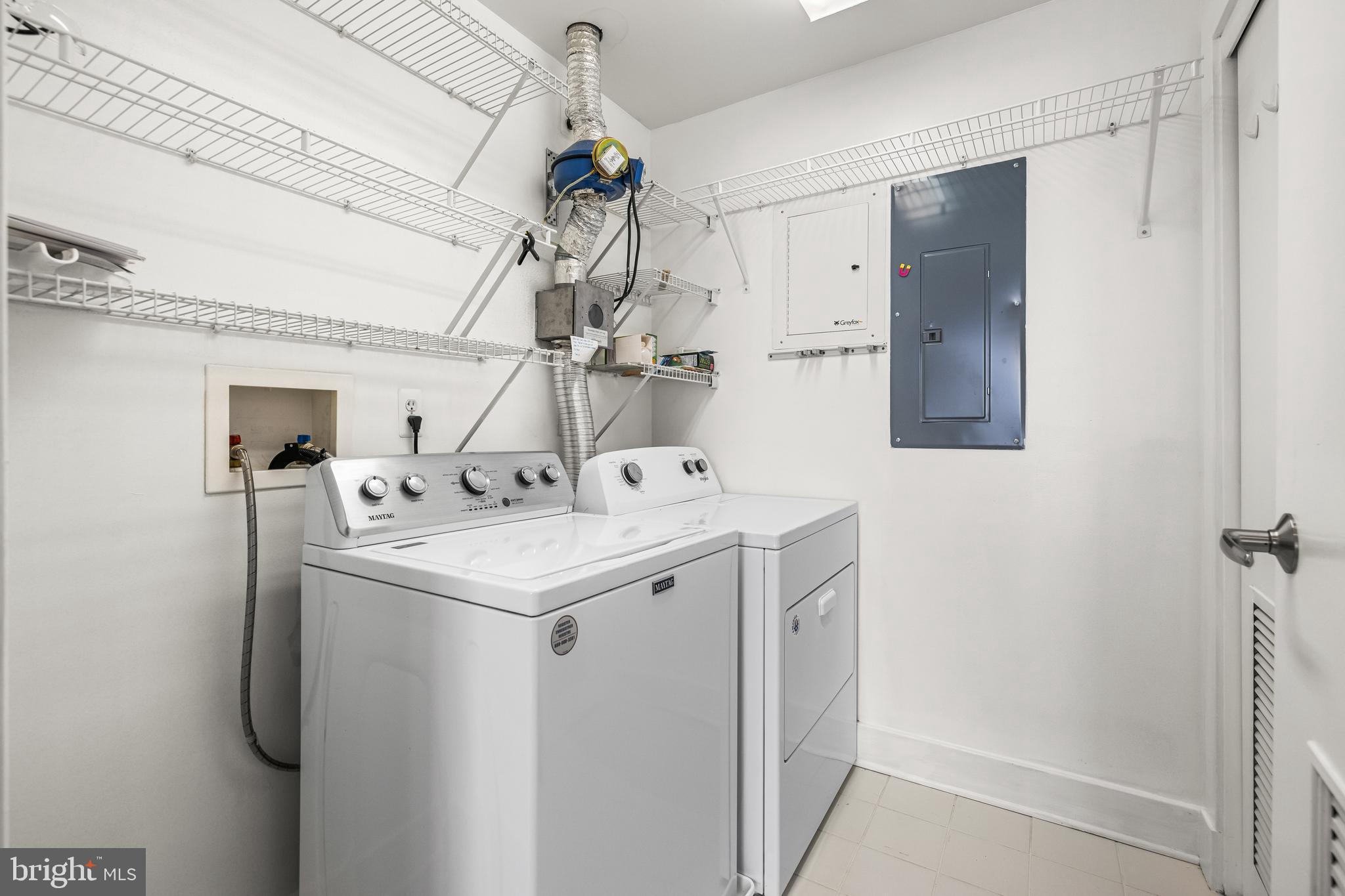 2772 Lighthouse Point East, Unit 209 Baltimore, MD 21224 - Photo 28 of 59