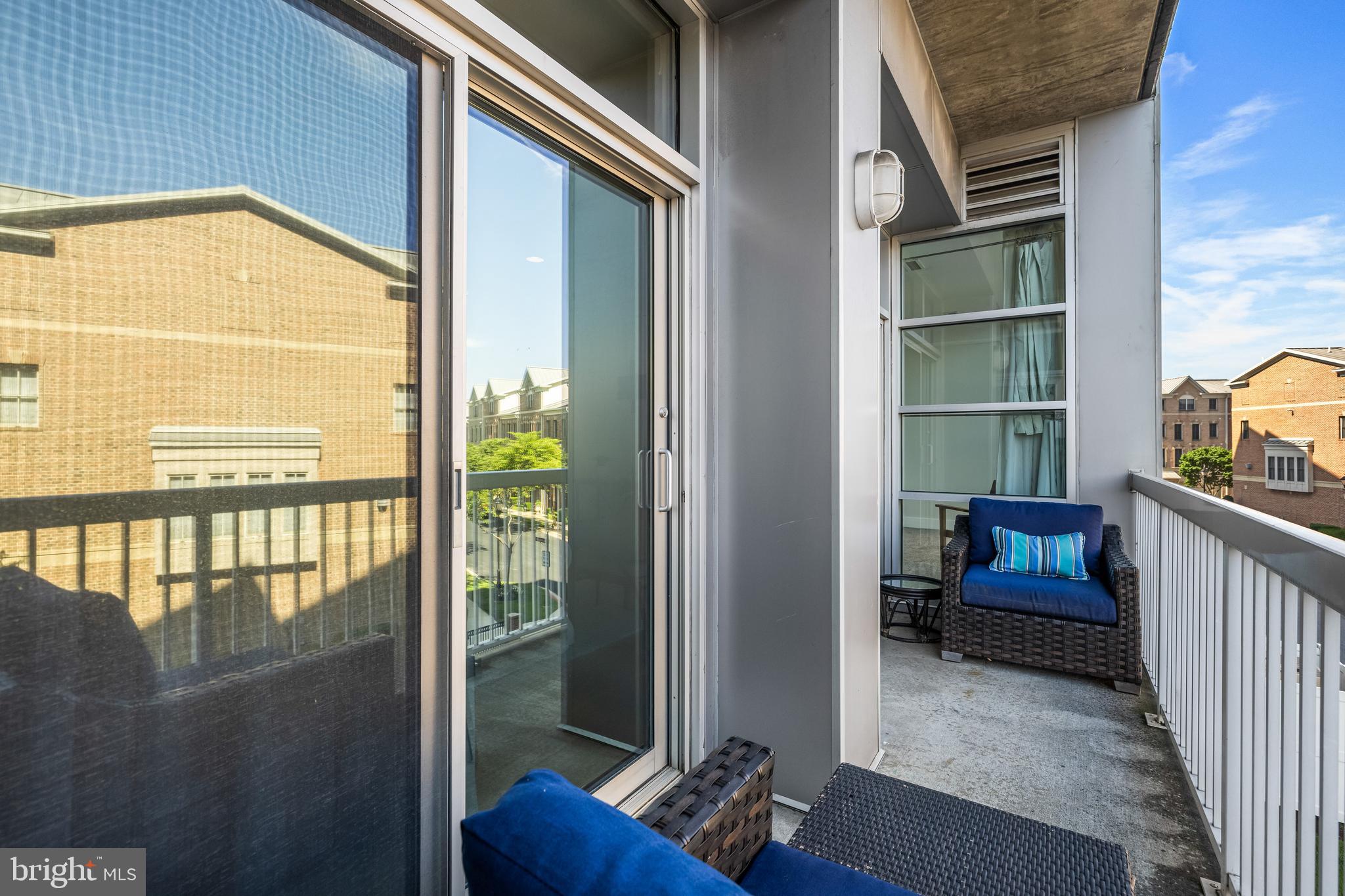 2772 Lighthouse Point East, Unit 209 Baltimore, MD 21224 - Photo 37 of 59