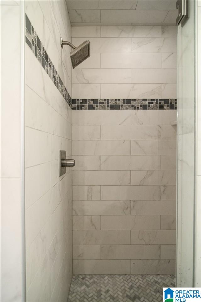 907 Irving Road Birmingham, AL 35209 - Photo 20 of 33