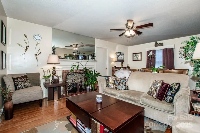 $302,000 | 516 South Mulberry Street, Statesville, NC 28677