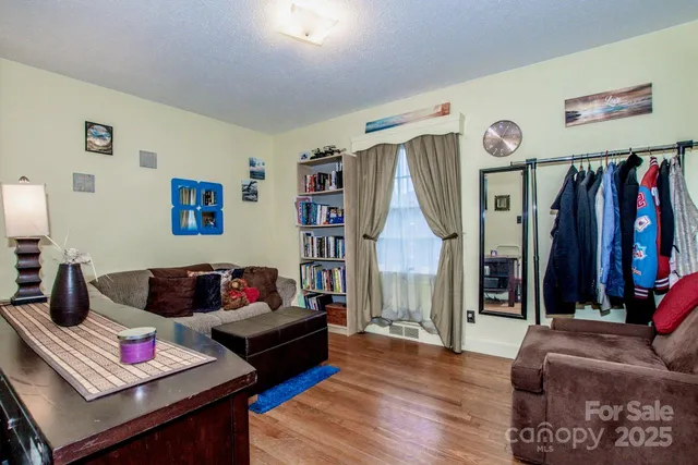 $302,000 | 516 South Mulberry Street, Statesville, NC 28677