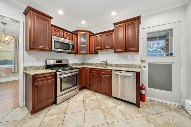 8225 Lake Street River Forest, IL 60305 - Photo 14 of 33