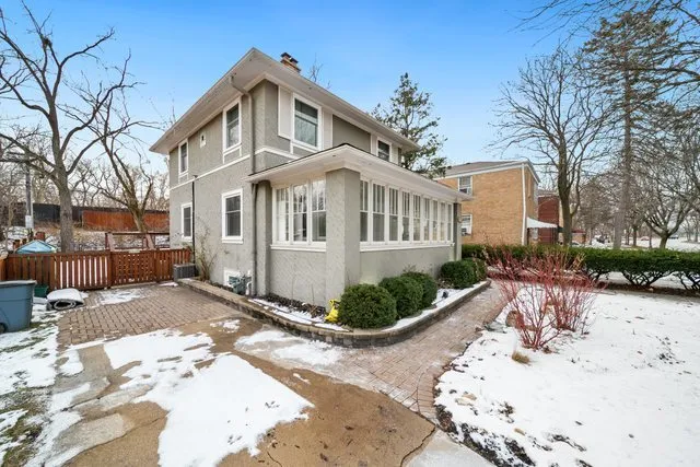 $535,000 | 8225 Lake Street, River Forest, IL 60305