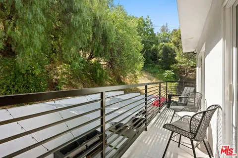 $1,295,000 | 2350 Landa Street, Los Angeles, CA 90039