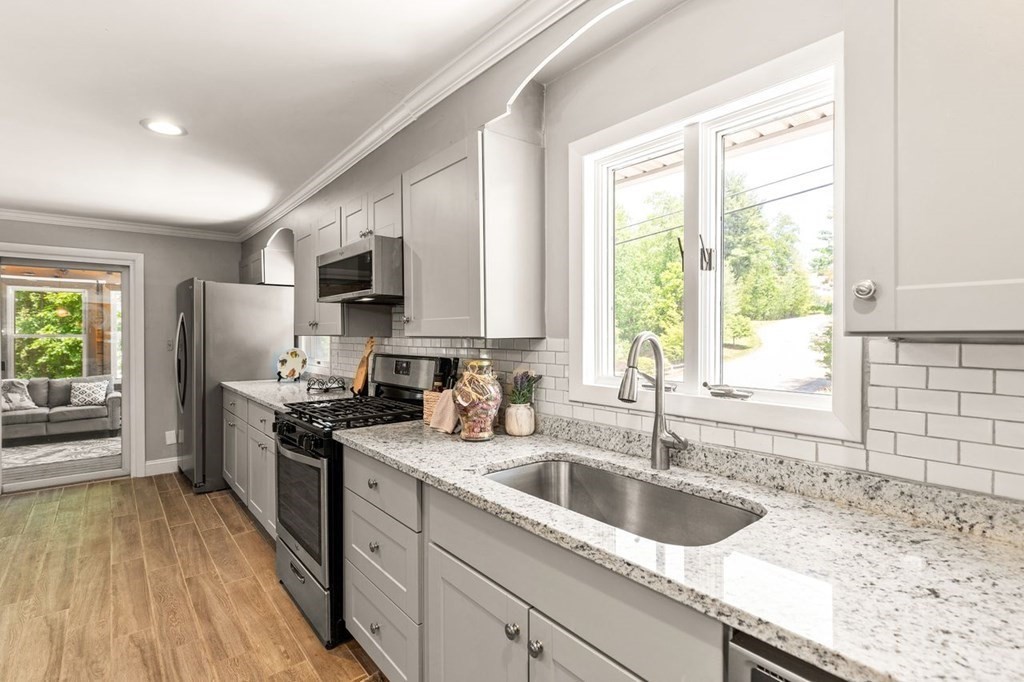 45 Willow Road Ayer, MA 01432 - Photo 16 of 36 Gallery Image 16