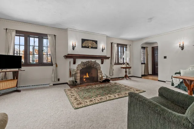 $295,000 | 827 East Washington Street, Appleton, WI 54911