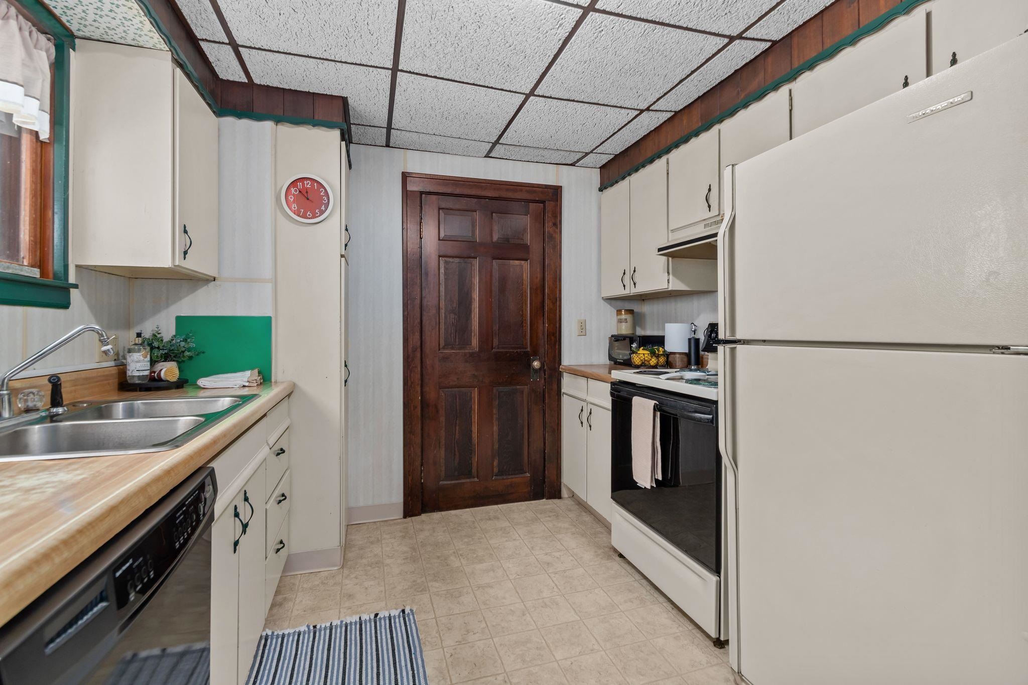 827 East Washington Street Appleton, WI 54911 - Photo 19 of 54