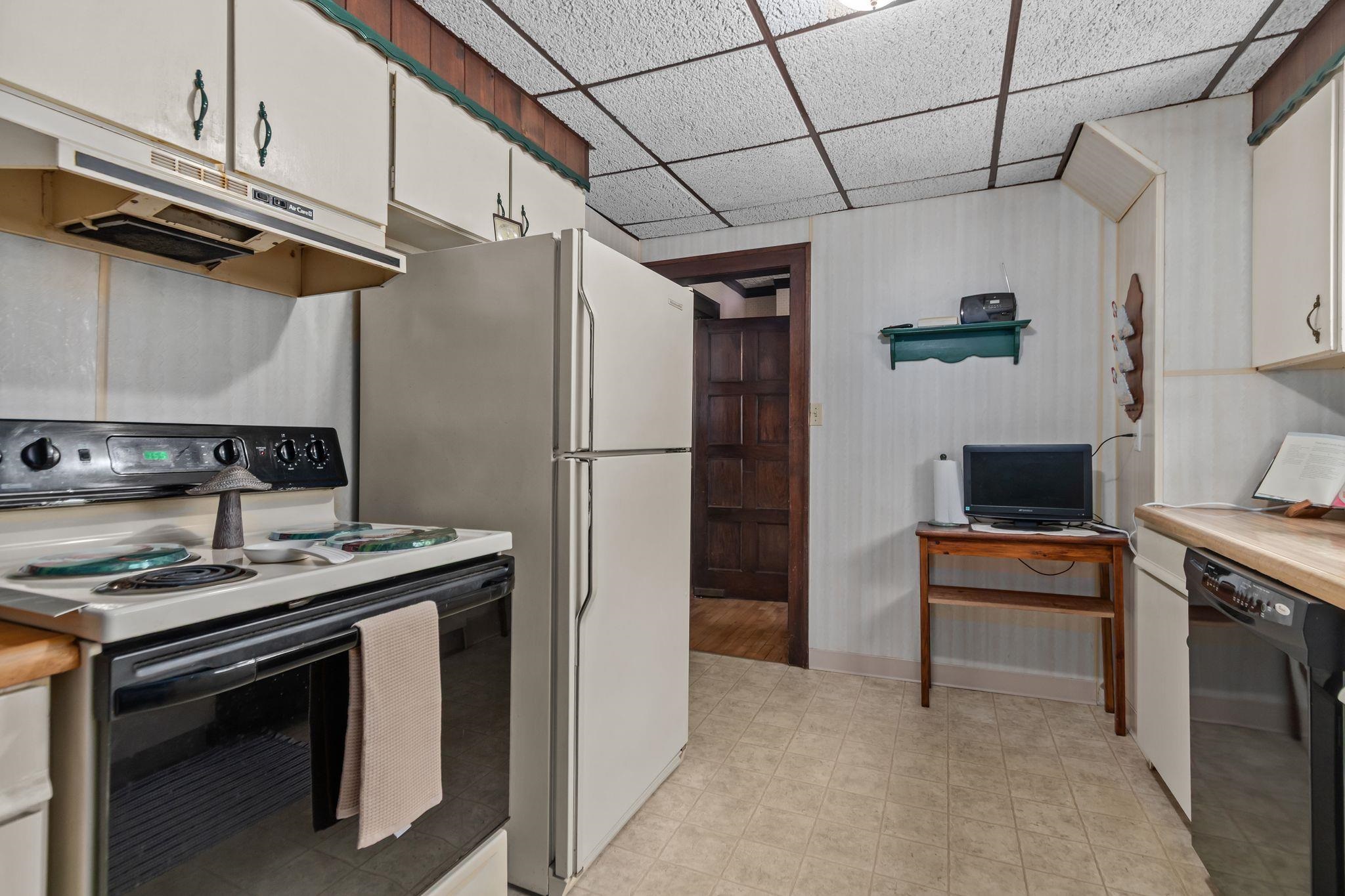 827 East Washington Street Appleton, WI 54911 - Photo 21 of 54