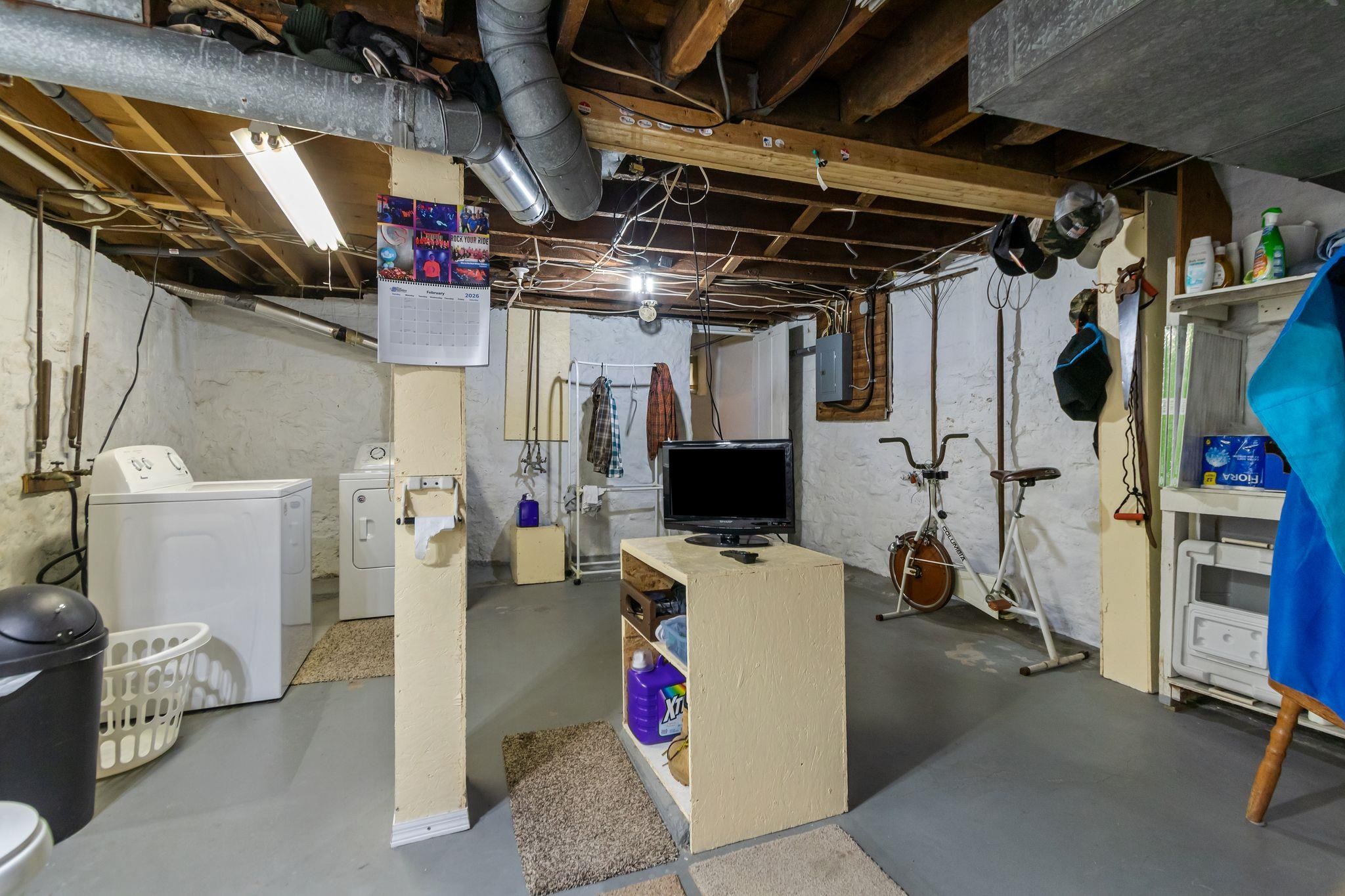 827 East Washington Street Appleton, WI 54911 - Photo 29 of 54