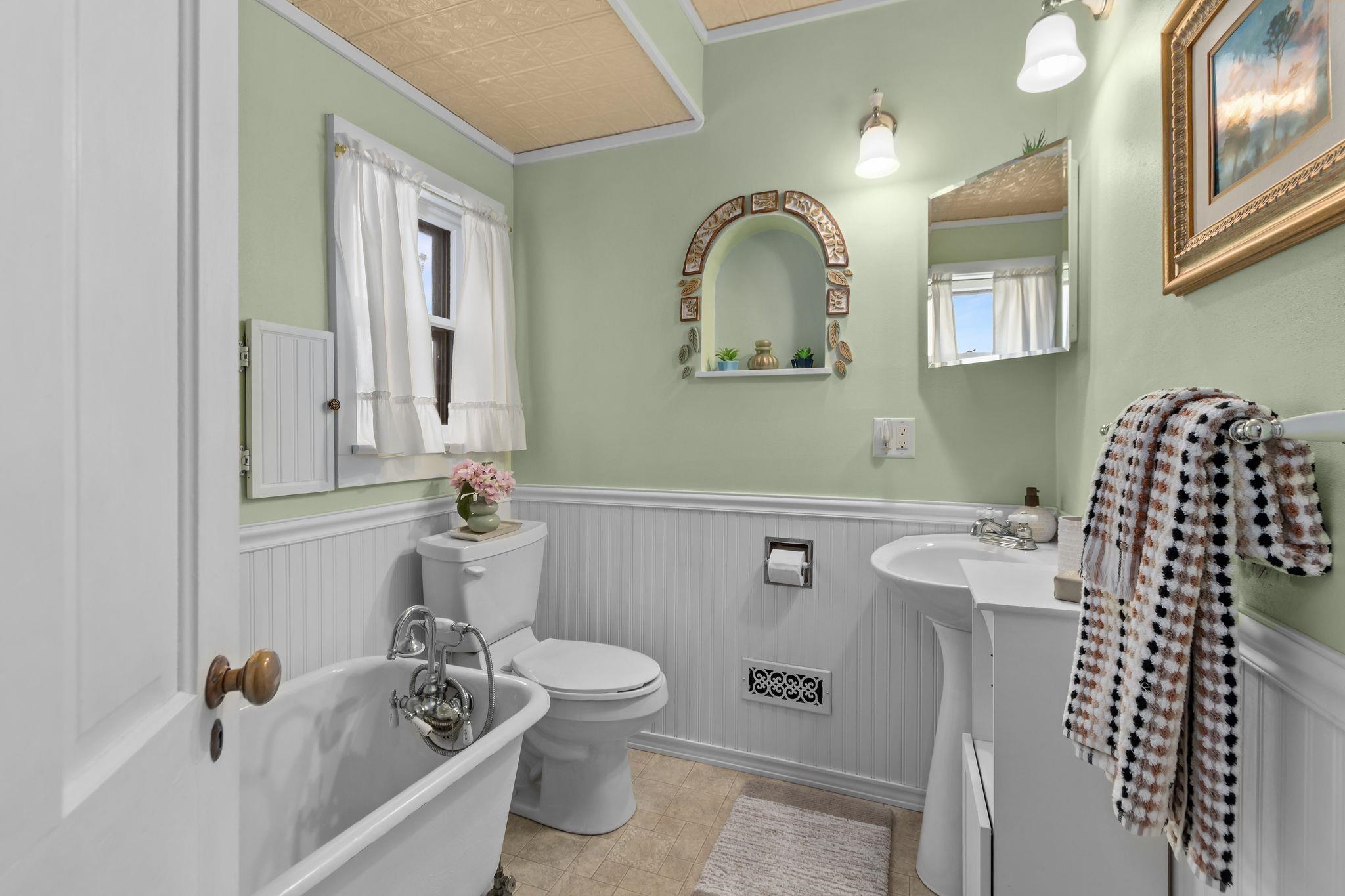 827 East Washington Street Appleton, WI 54911 - Photo 30 of 54