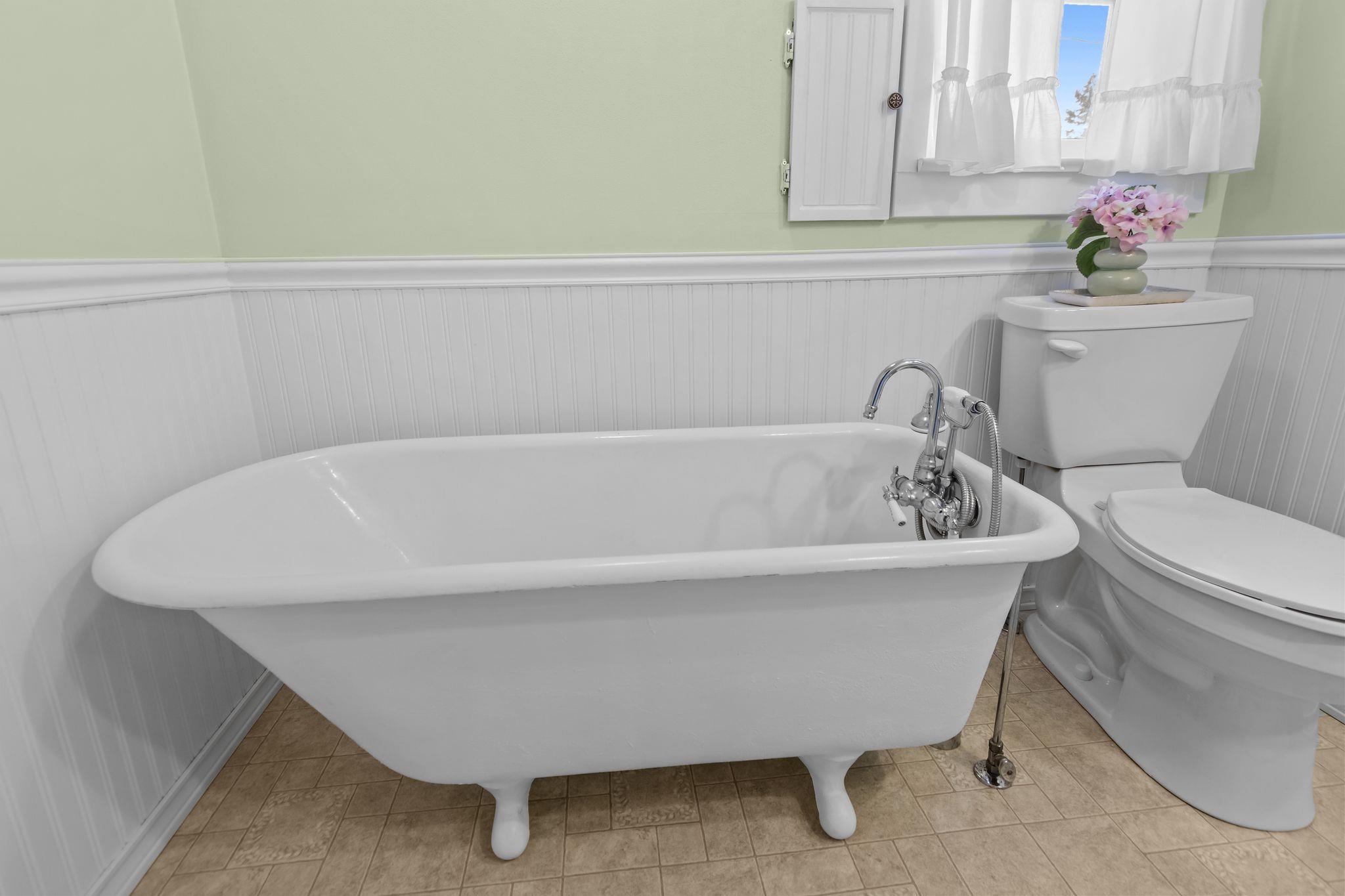 827 East Washington Street Appleton, WI 54911 - Photo 31 of 54