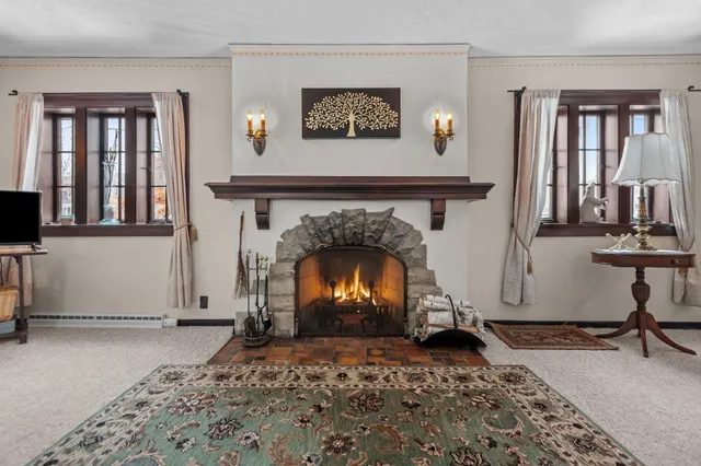 $295,000 | 827 East Washington Street, Appleton, WI 54911