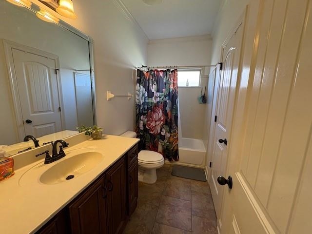 4591 Peppercorn Drive Bartlett, TN 38002 - Photo 18 of 28 Full bathroom featuring toilet, vanity, and shower / bath combo with shower curtain