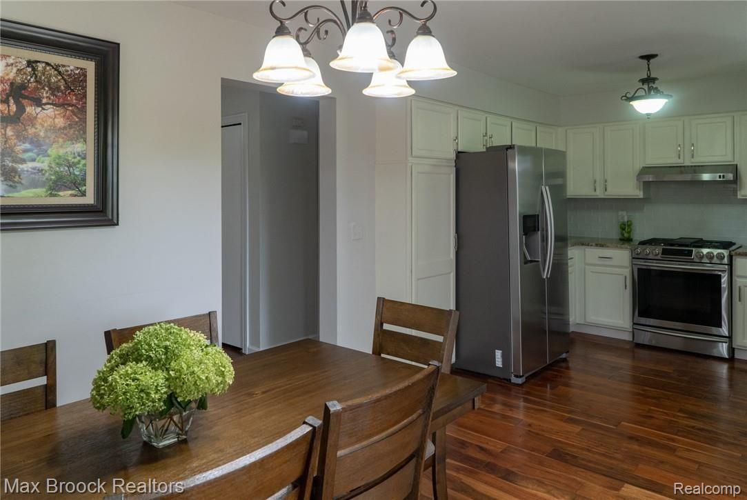 2281 Norton Road Rochester, MI 48307 - Photo 12 of 37 042_DSC0294-HDR.jpg