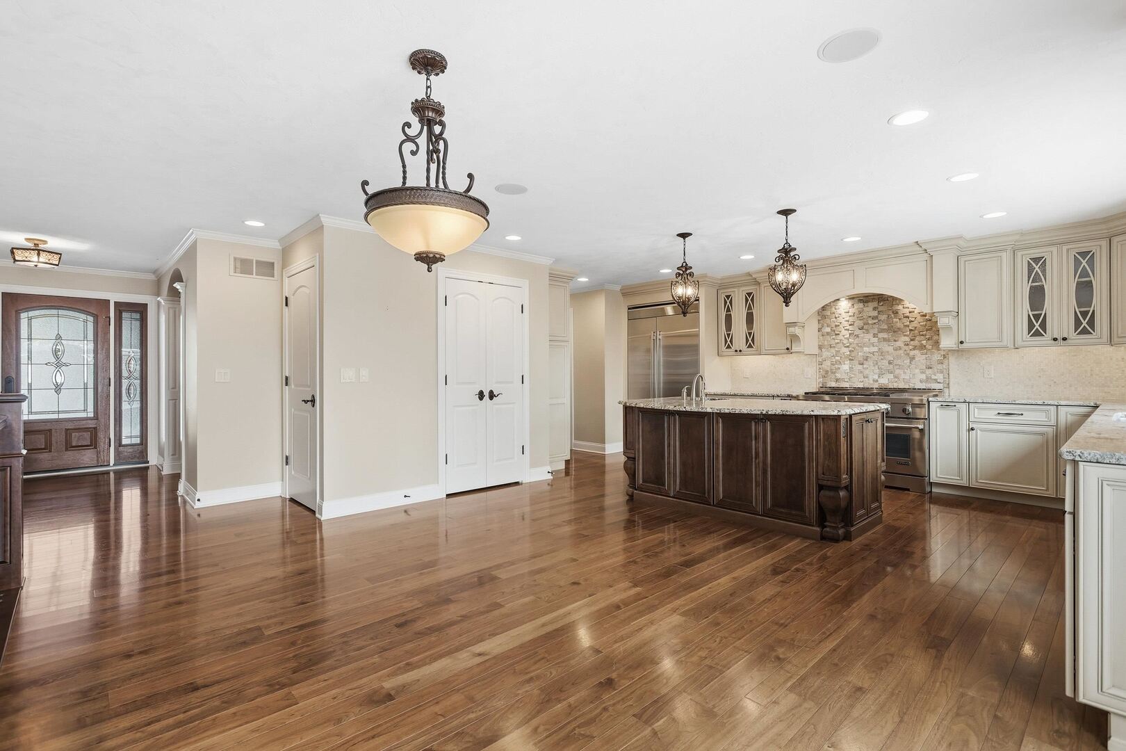 60 Custer Terrace Bettendorf, IA 52722 - Photo 12 of 71