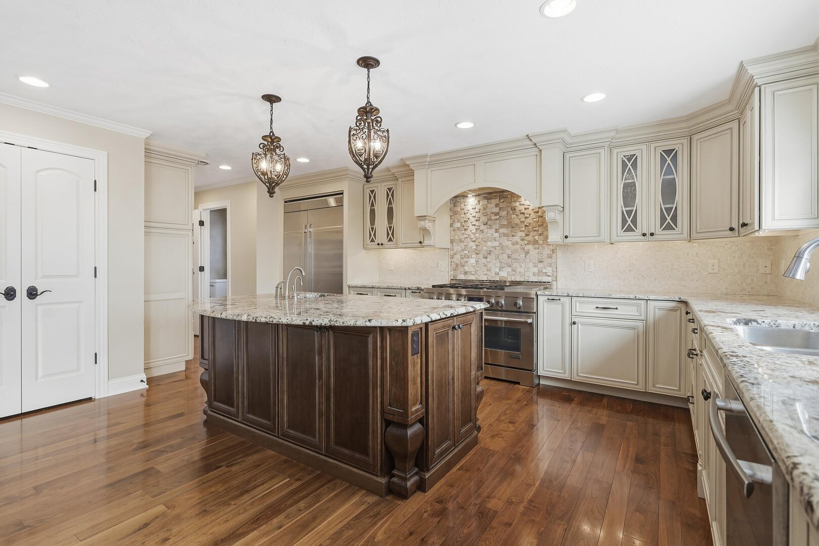 60 Custer Terrace Bettendorf, IA 52722 - Photo 14 of 71