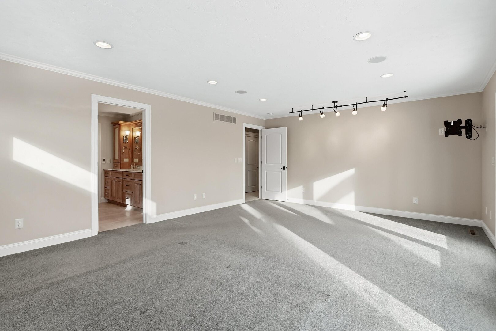 60 Custer Terrace Bettendorf, IA 52722 - Photo 30 of 71