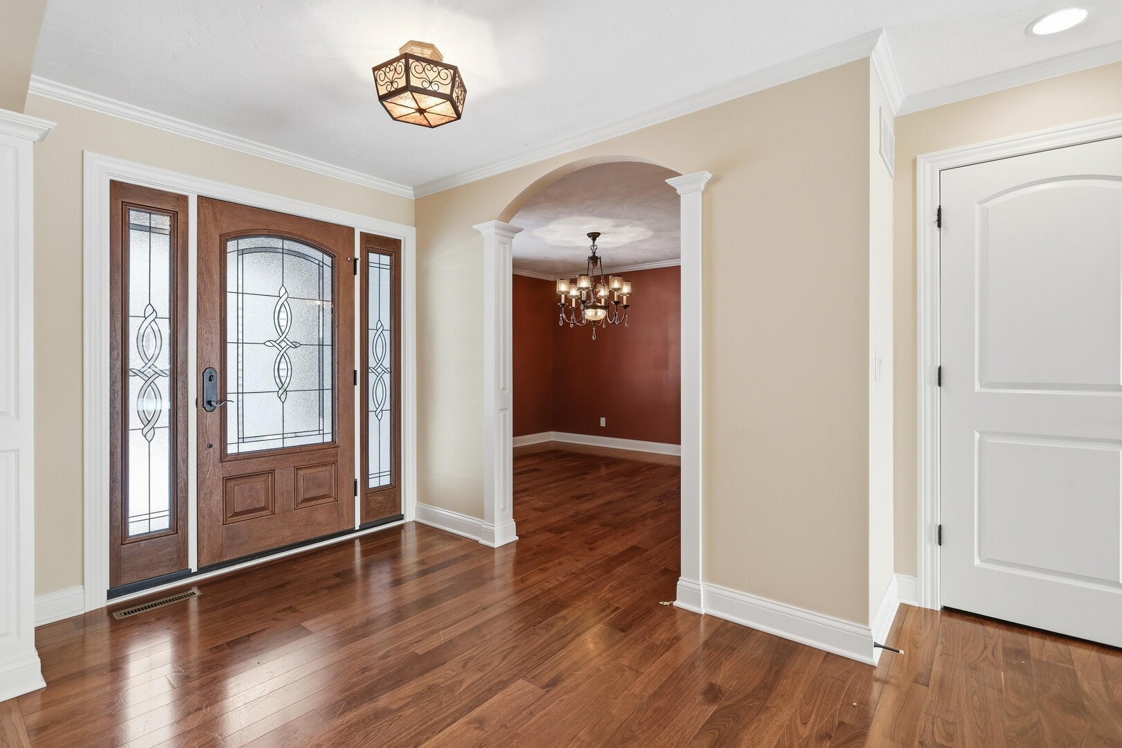 60 Custer Terrace Bettendorf, IA 52722 - Photo 3 of 71