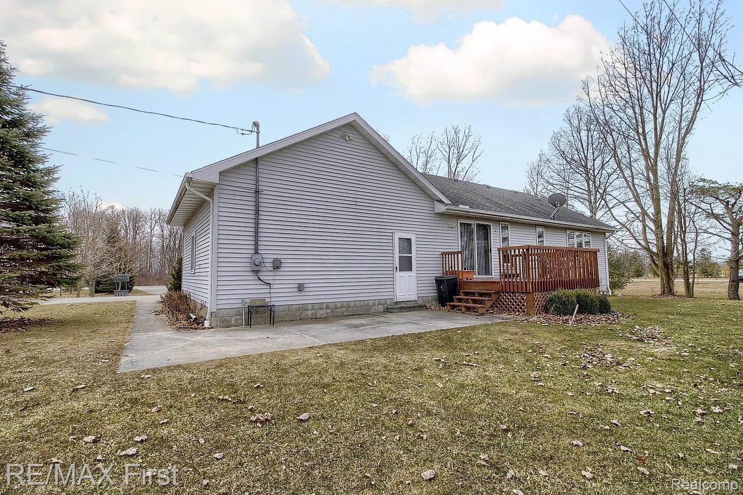 8070 Avoca Road Avoca, MI 48006 - Photo 26 of 30 26-Rear 3rd View.jpg
