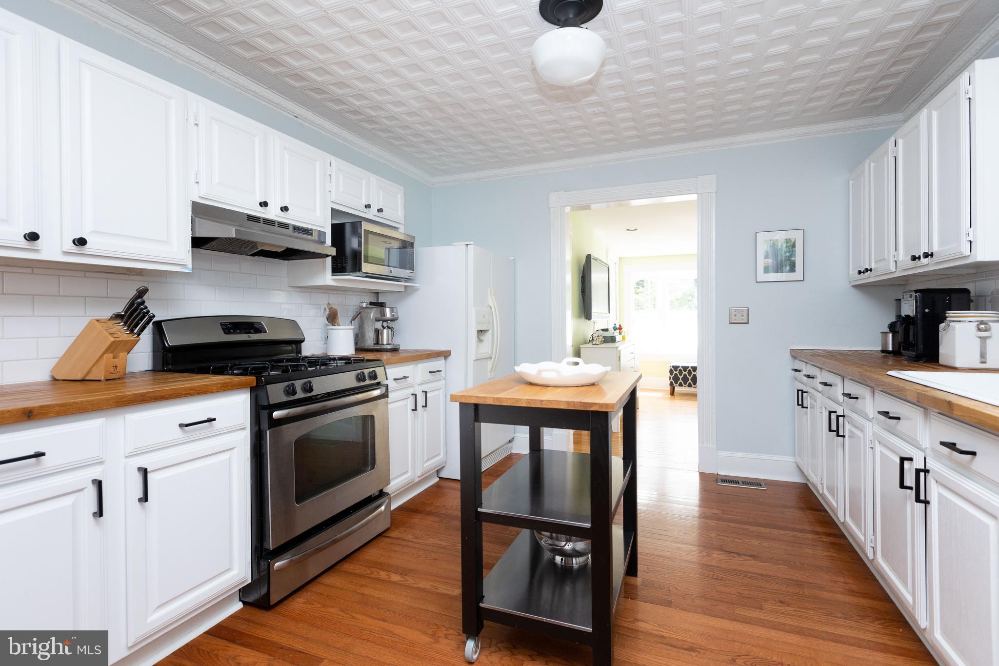4603 Schenley Road Baltimore, MD 21210 - Photo 11 of 37 Kitchen