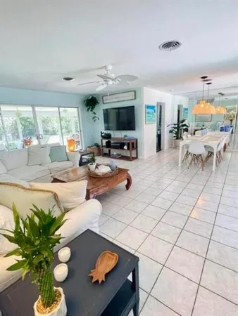 $5,500 | 301 Southwest 8th Terrace, Boca Raton, FL 33486