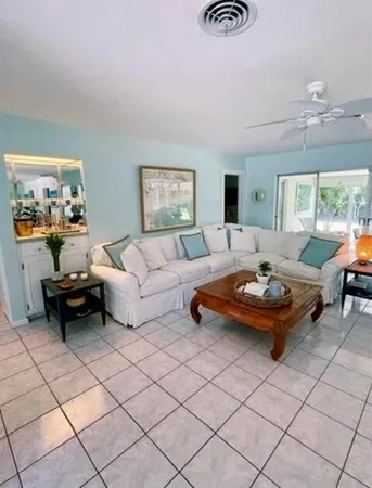 $5,500 | 301 Southwest 8th Terrace, Boca Raton, FL 33486