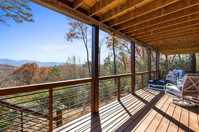 $699,999 | 848 Maggie Chapman Road, Blue Ridge, GA 30513