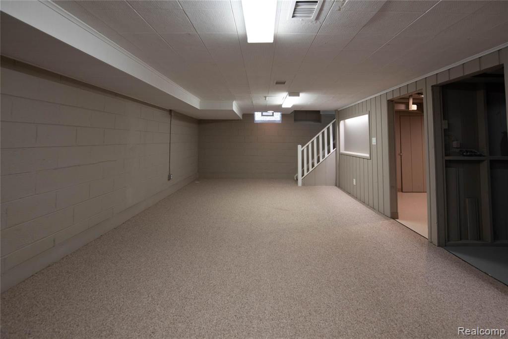 1699 Littlestone Road Grosse Pointe Woods, MI 48236 - Photo 47 of 54