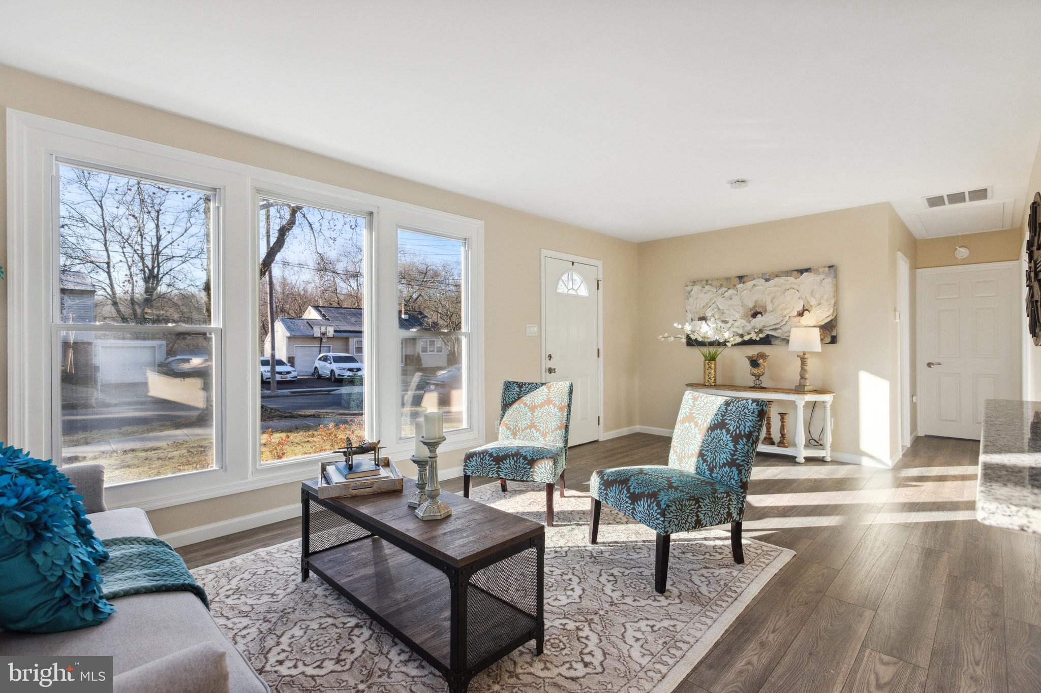 809 Bentley Road Lindenwold, NJ 08021 - Photo 6 of 23 Living Area