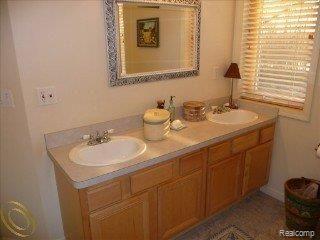 35237 Milleville Road Rockwood, MI 48173 - Photo 11 of 12 12