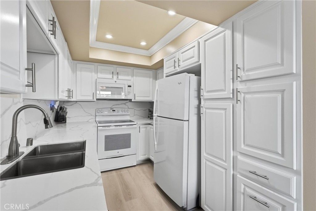 803 East Victoria Street, Unit 117 Carson, CA 90746 - Photo 12 of 40 Gallery Image 12